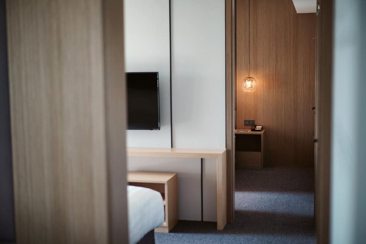 E Hotel Xinshi Bagian luar foto